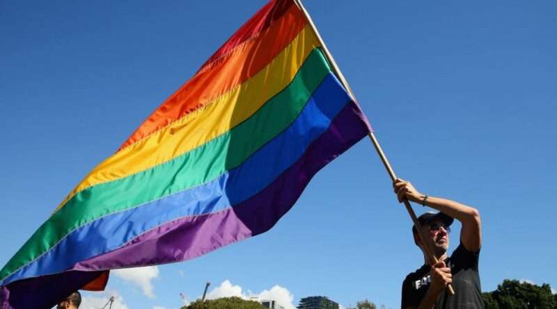 Políticos rusos aprueban proyecto de ley que prohíbe la "propaganda" LGBTQ