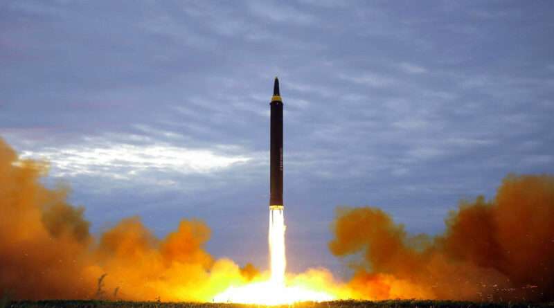 Japón, Corea del Sur y Estados Unidos imponen sanciones a Corea del Norte por pruebas de misiles